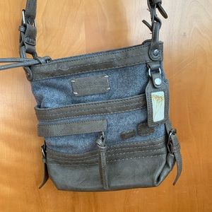Sherpani crossbody purse.